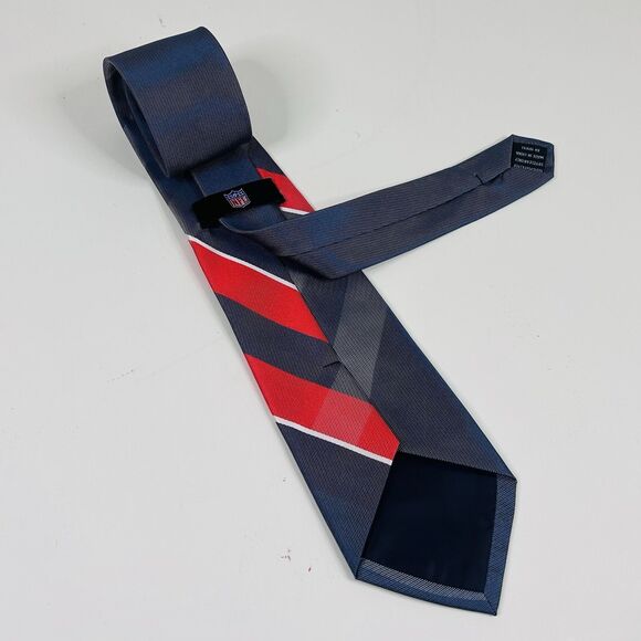 NFL New England Patriots Necktie Tie Geometric Gray Red 57 1/2 x 3 1/2 Polyester - Picture 2 of 3